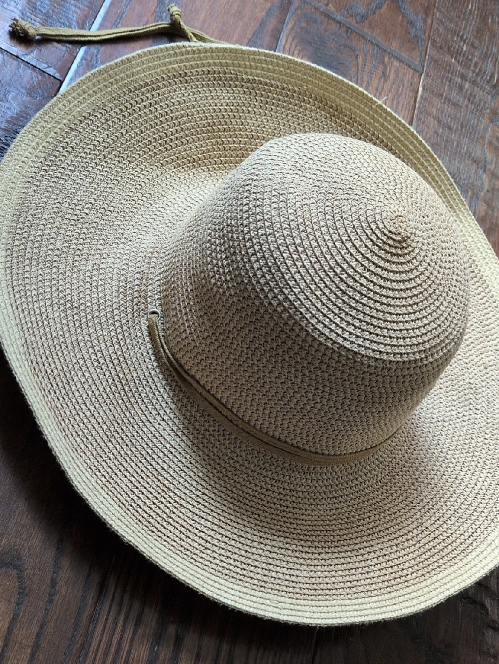 SMITH & HAWKEN I Paper Blend Wide Brim Gardening Sun Hat Adjustable Chin Strap